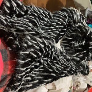 SALE!  Kenneth Cole Scarf and Hat